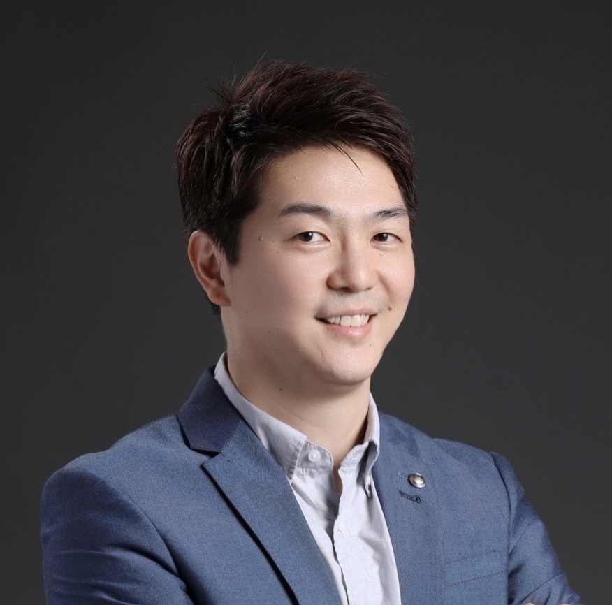 Wei-Lun Chang, Distinguished Professor
